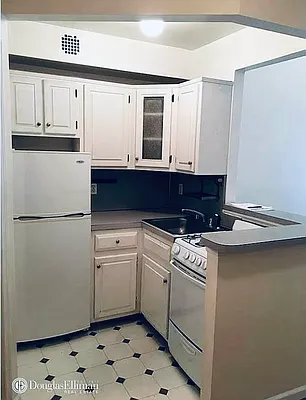 Rented by Douglas Elliman | media 2