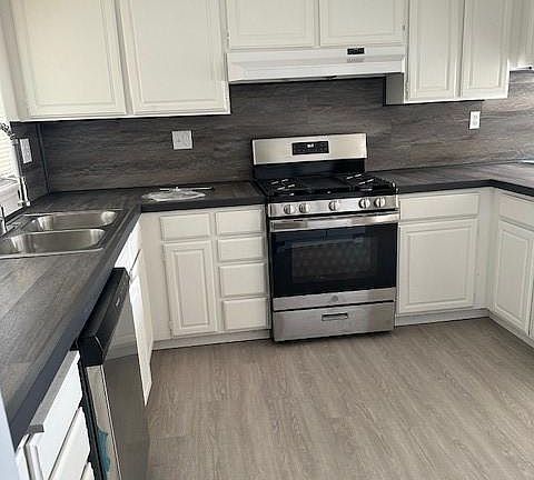 3rd image of 1667 Monte Vista Dr