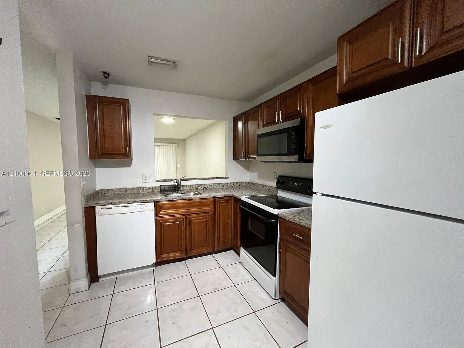 Circle Villas (The) Condo — Photo 3