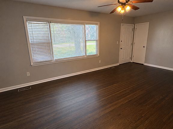 2nd image of 2522 N River Blvd