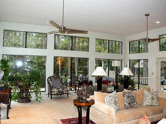 3rd image of 3 Pine Creek Pl