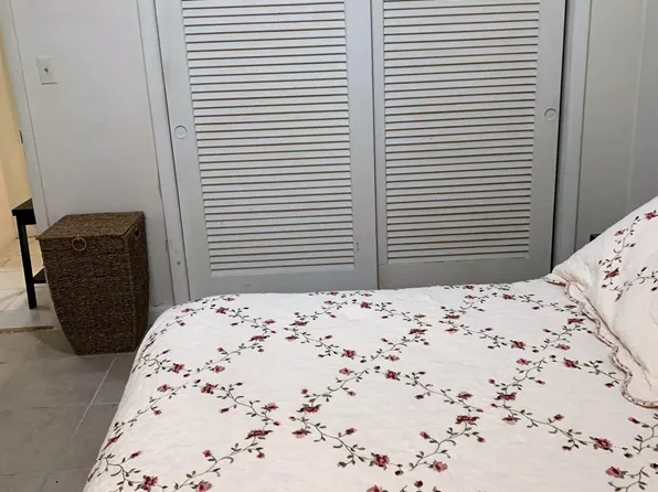 16790 NE 18th Ave, Miami, FL