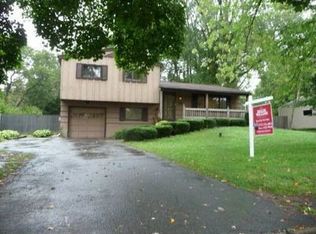 239 Blackberry Rd, Liverpool, NY 13090