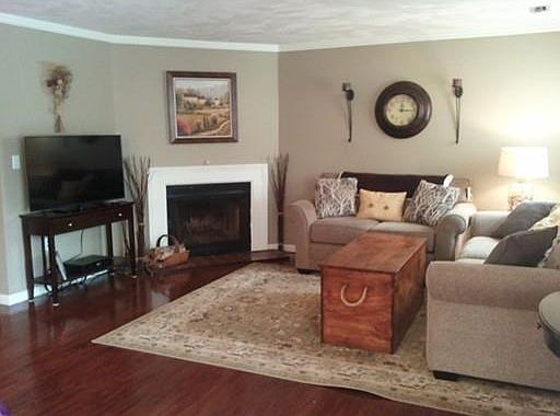 2nd image of 400 Colonial Dr Unit 25