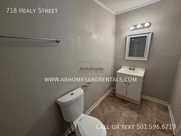 718 Healy St — Photo 7