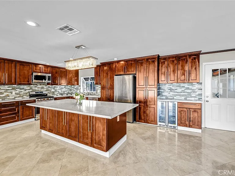 2751 San Carlos Ln — Photo 7
