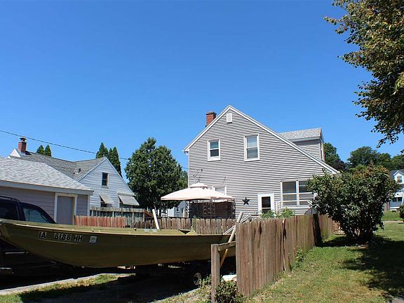 3rd image of 130 S Birchwood Ave