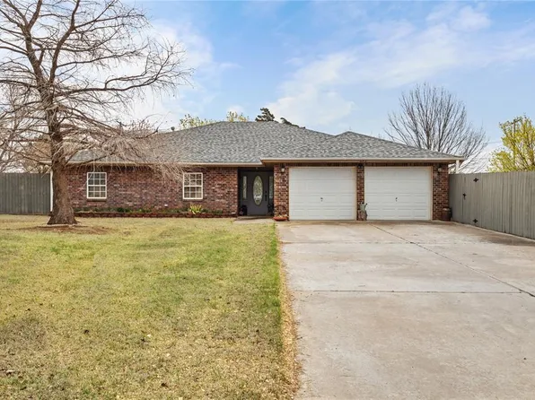 607 N 11th St, Thomas, OK 73669