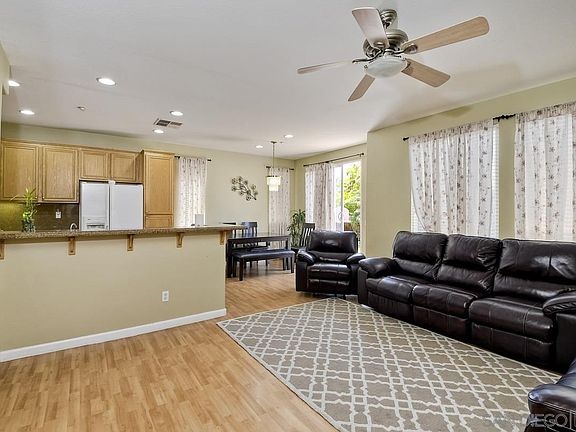 4th image of 10075 Fieldthorn St