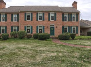 530 Northlawn Dr, Lancaster, PA