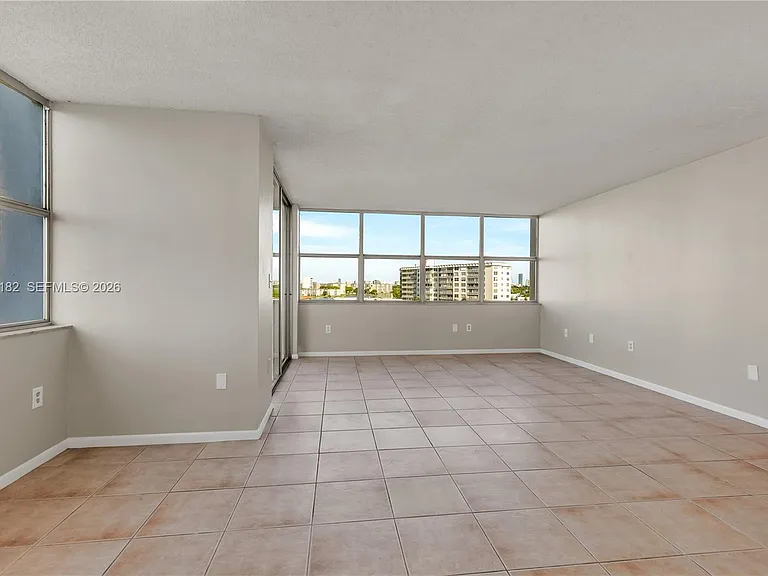 1300 NE Miami Gardens Dr #714E — Photo 7