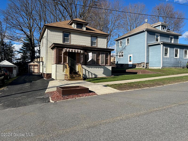 3rd image of 13 Hawk Street