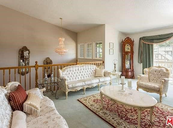 3rd image of 1717 N Benton Way