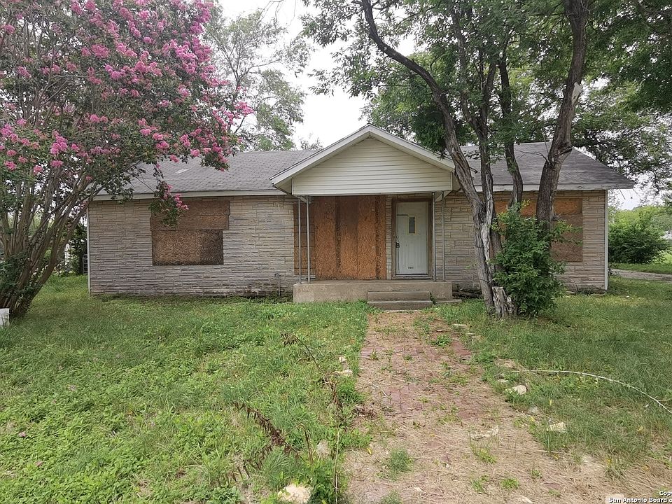 1st image of 326 WARE BLVD