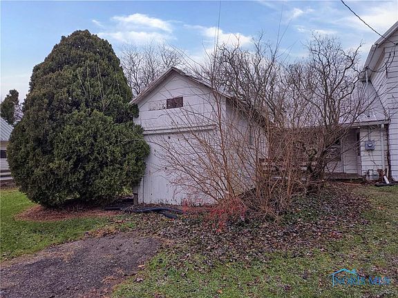 3rd image of 22556 2nd St