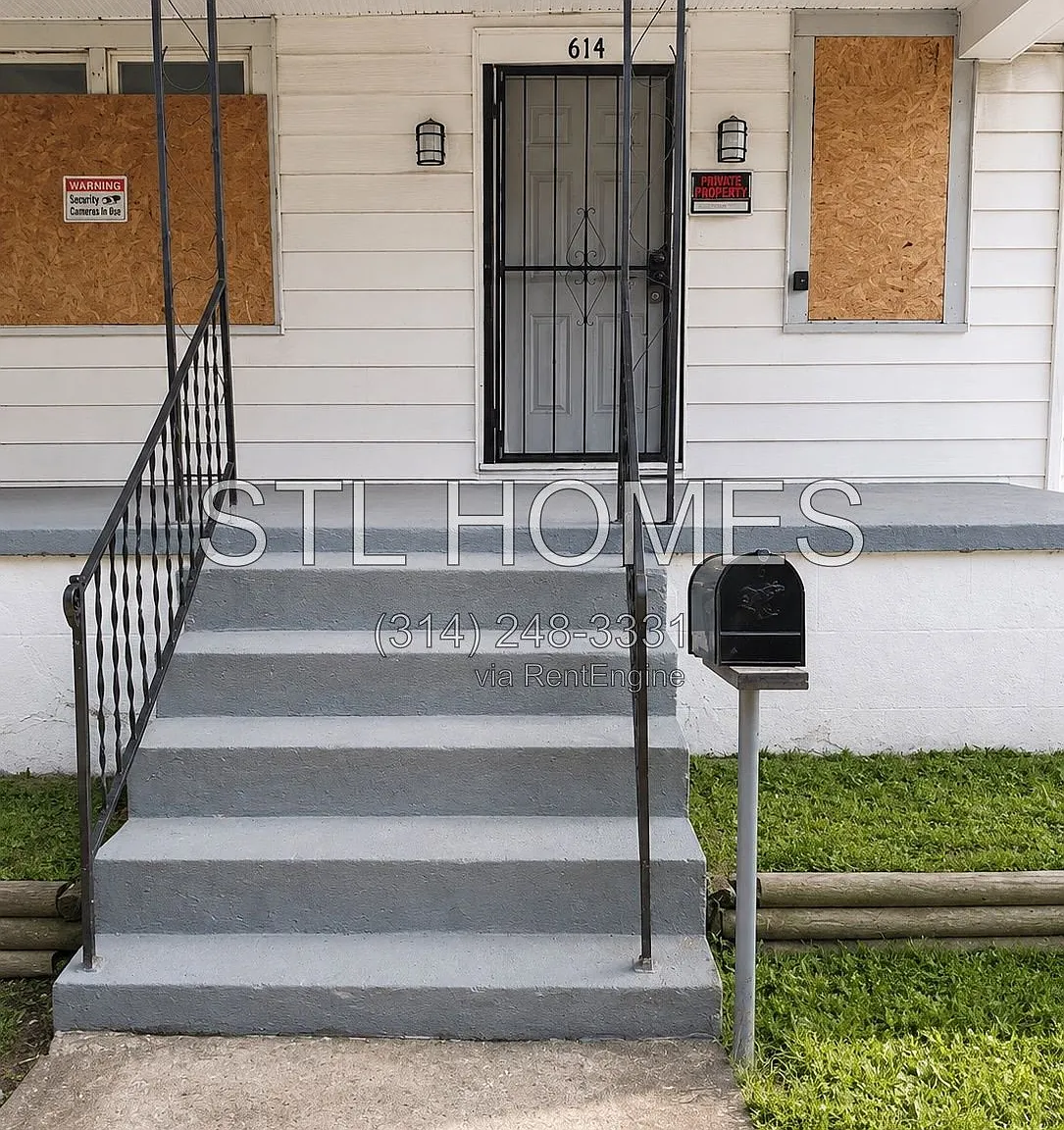 2 bed, 1.0 bath, $1,095 — Photo 1