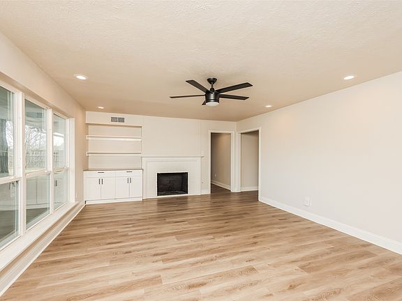 3rd image of 3115 Ponder Dr