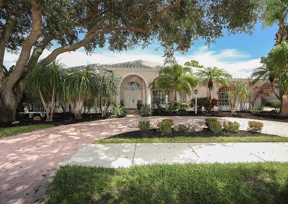 1st image of 8691 Woodbriar Dr