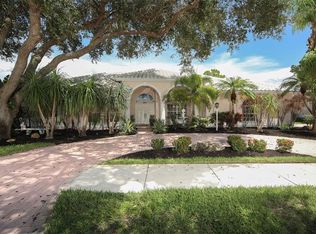 8691 Woodbriar Dr, Sarasota, FL 34238