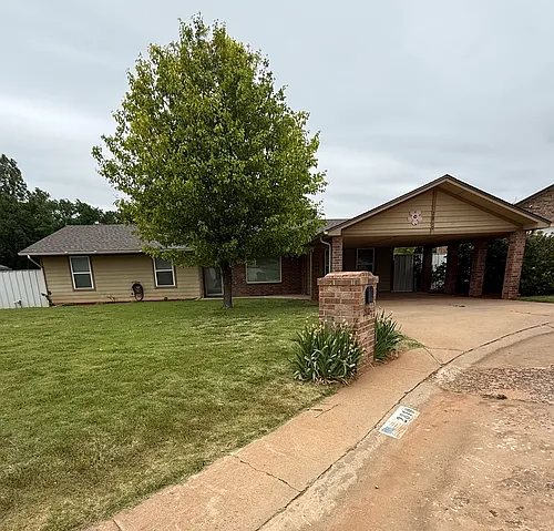 2810 Apache Dr Photo 1