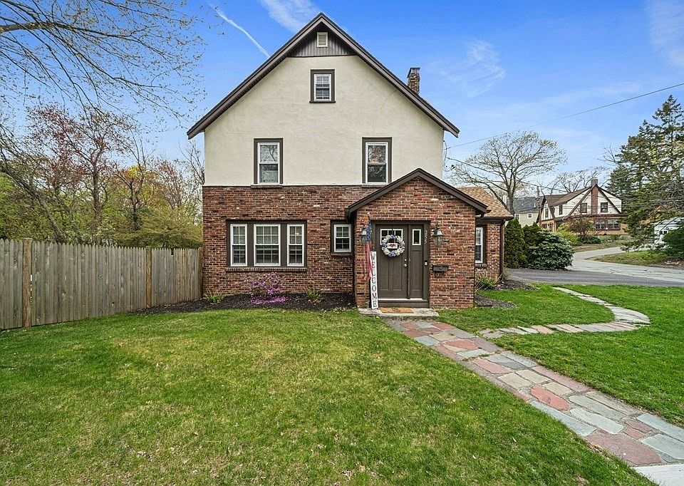 255 Cedar St, Dedham, MA 02026 Zillow