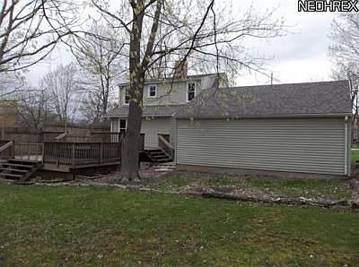3rd image of 8664 Stetson Dr NE
