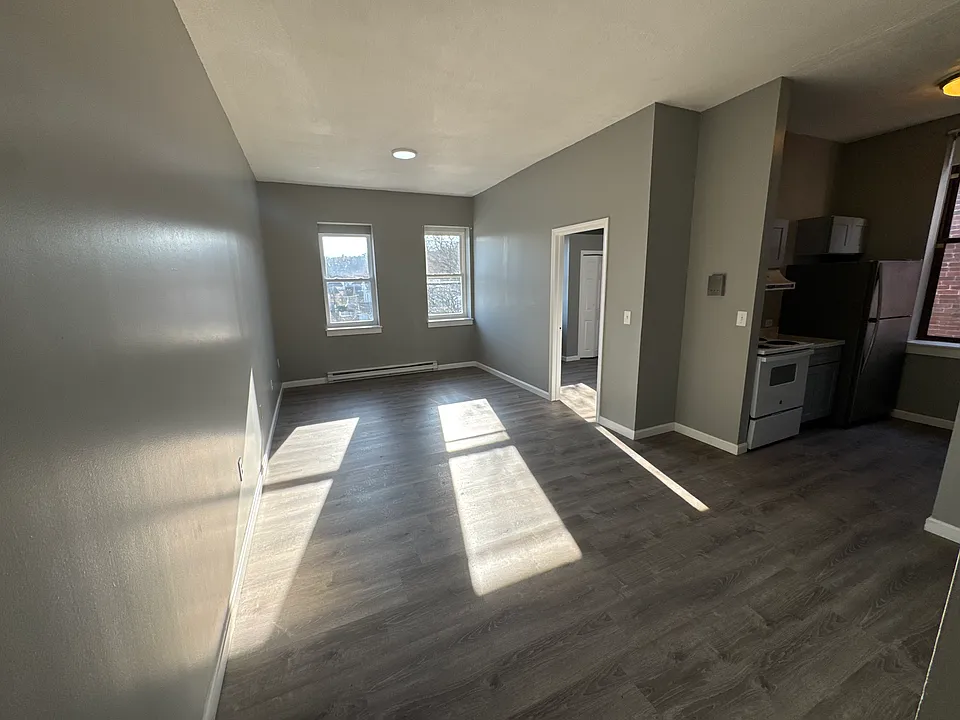 301 Main St #311