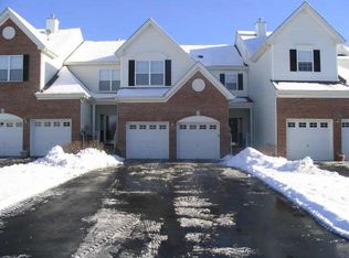 39 Surrey Ln, Flemington, NJ 08822