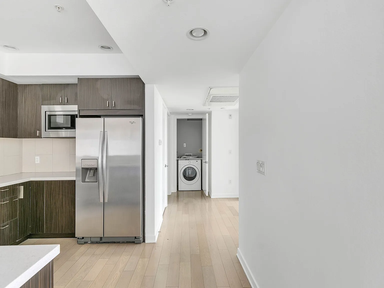11900 Courtleigh Dr — Photo 4