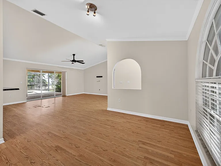 6890 Circle Dr — Photo 3