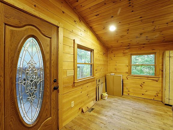 2nd image of 192 Bushy Head Rd