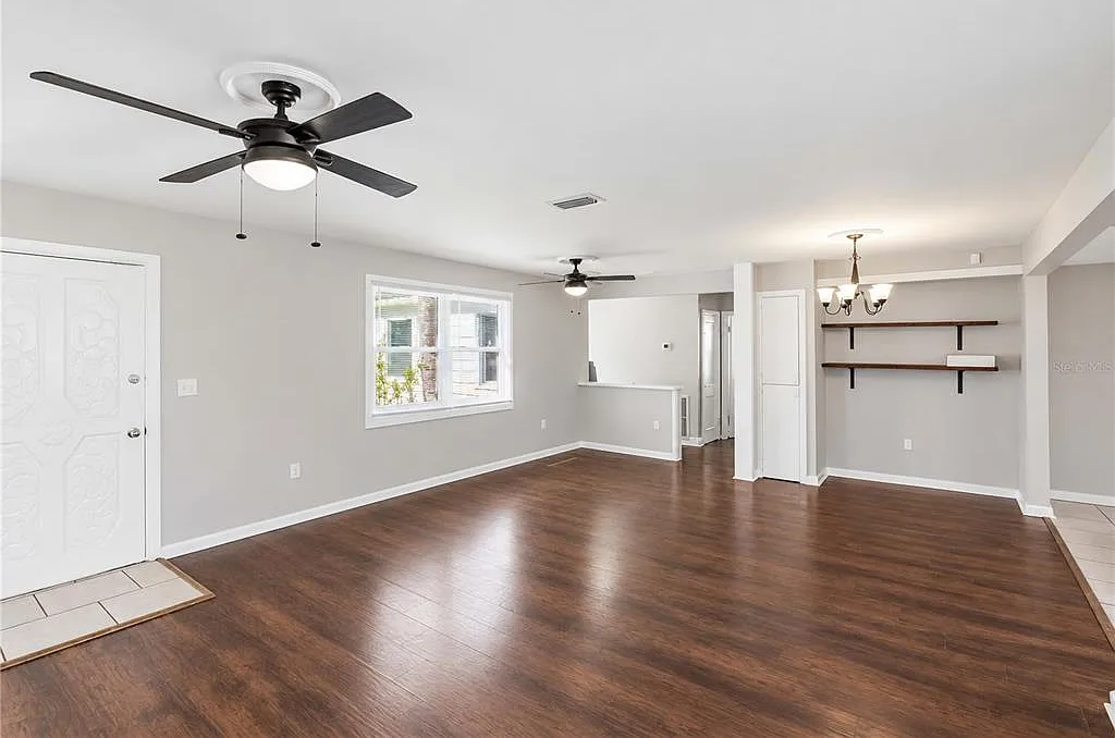 4 bed, 2.0 bath, 1707 sqft, $2,900 — Photo 4