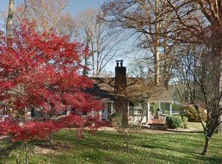 5604 Lake Shore Dr, Knoxville, TN 37920