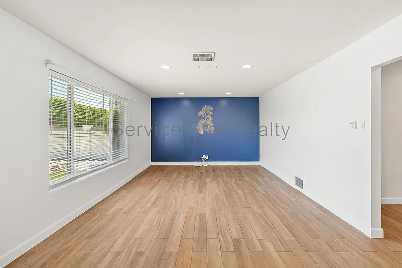 3 bed, 2.0 bath, 1579 sqft, $2,850 — Photo 4