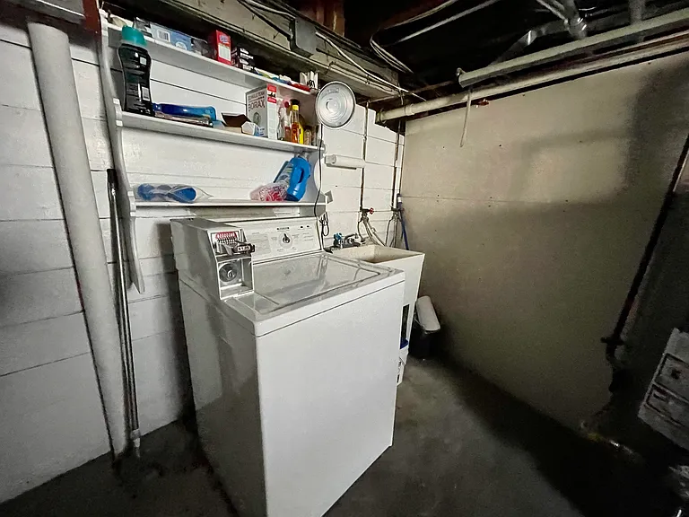 14 Allen St #2 — Photo 14