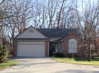 1469 Crystal Ln #1, Waterford, MI 48327