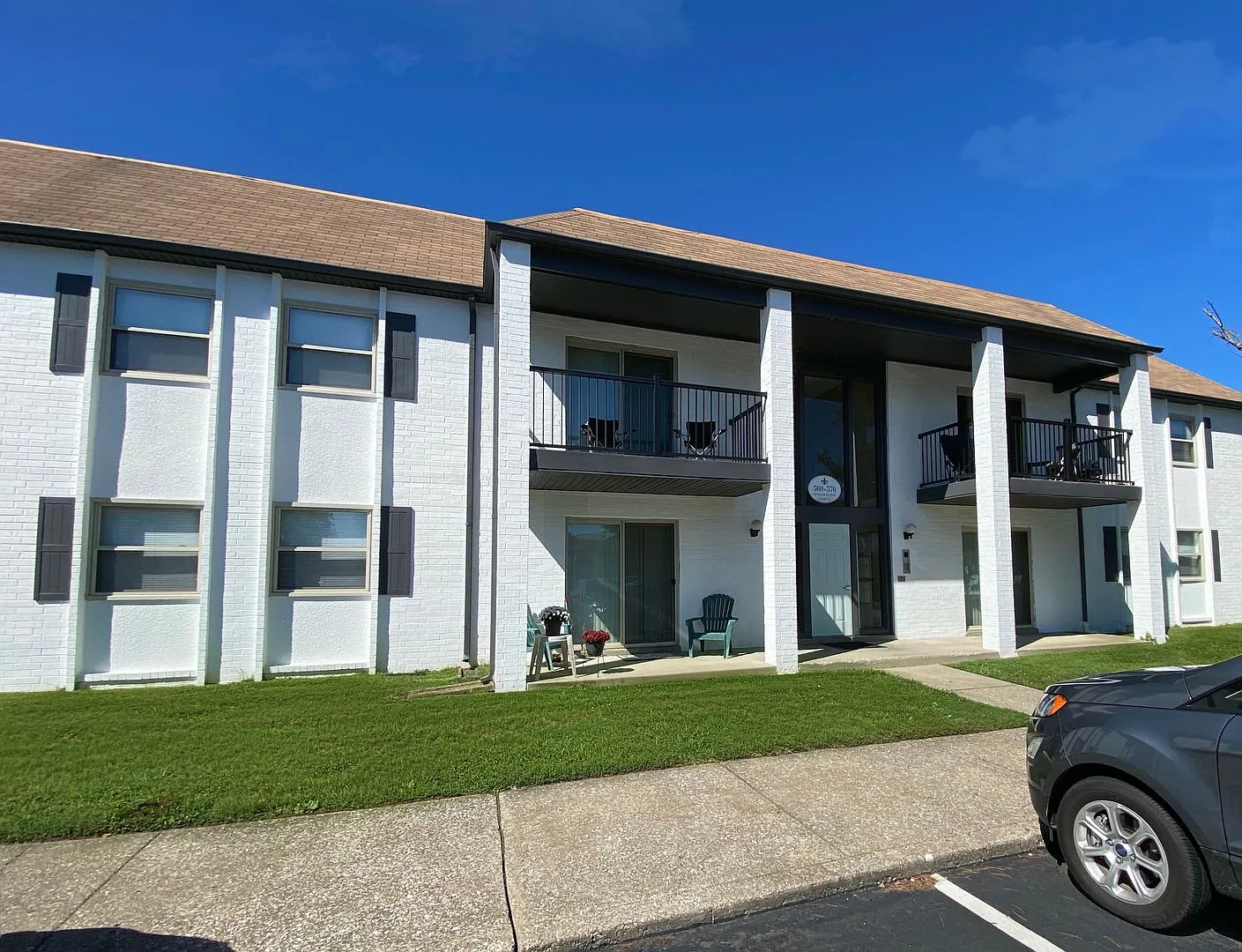 2 Bed 1 Bath $1079.00/mo No Deposit $0 Evansville, Indiana — Photo 2