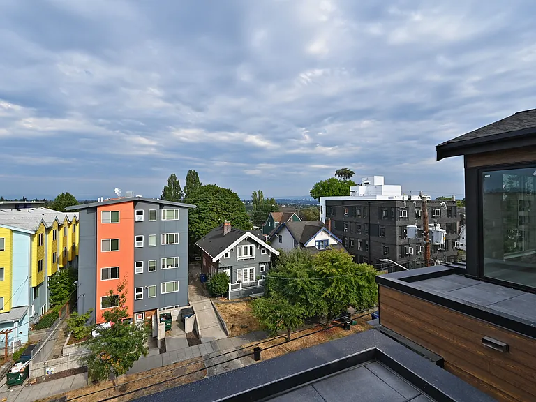 Clara Apartments — Photo 103