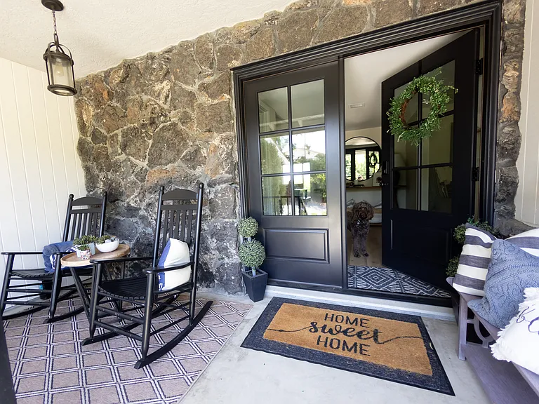 4017 E Country Canyon Rd — Photo 2
