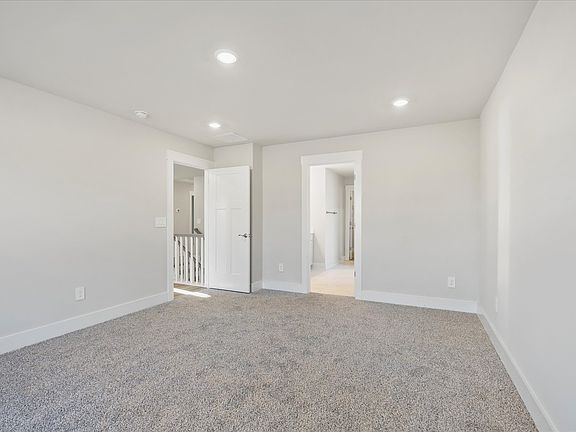 Welcome to the Dakota floorplan at Cedar Shoals - Signature Collection.