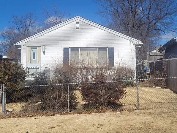 26 Alba Avenue, Bridgeport, CT 06606