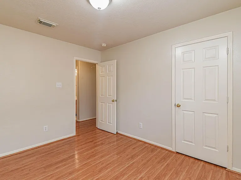 13735 Branford Greens Dr — Photo 12