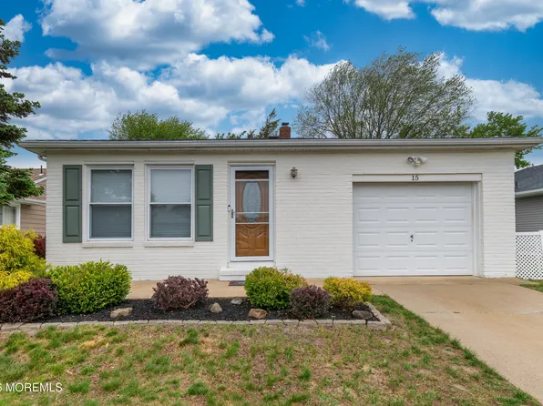 15 Palmetto Point Street, Toms River, NJ 08757