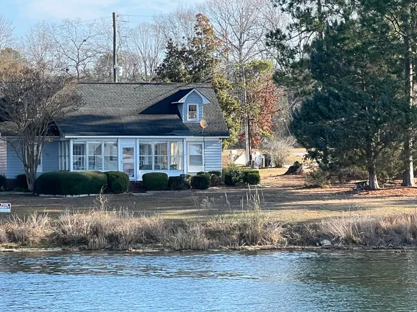 1664 Wyboo Ave, Manning, SC 29102