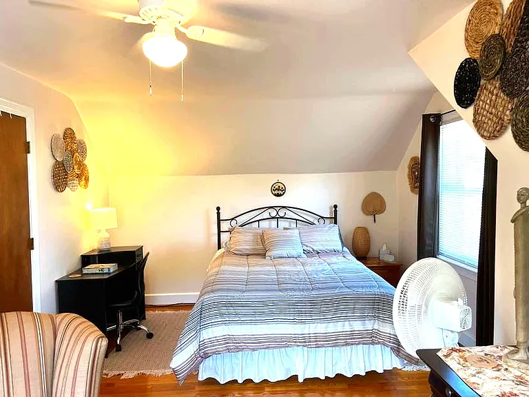 1302 Staunton Ave NW #2 — Photo 1