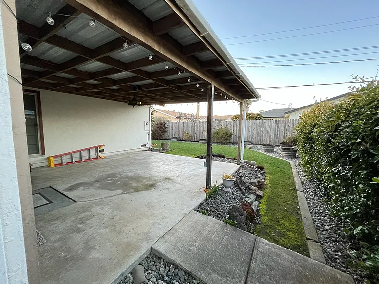 1684 Wise Dr — Photo 11