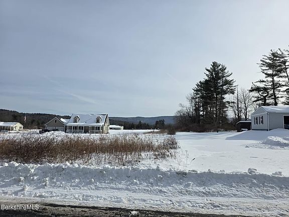 3rd image of 139 Hurlburt Rd