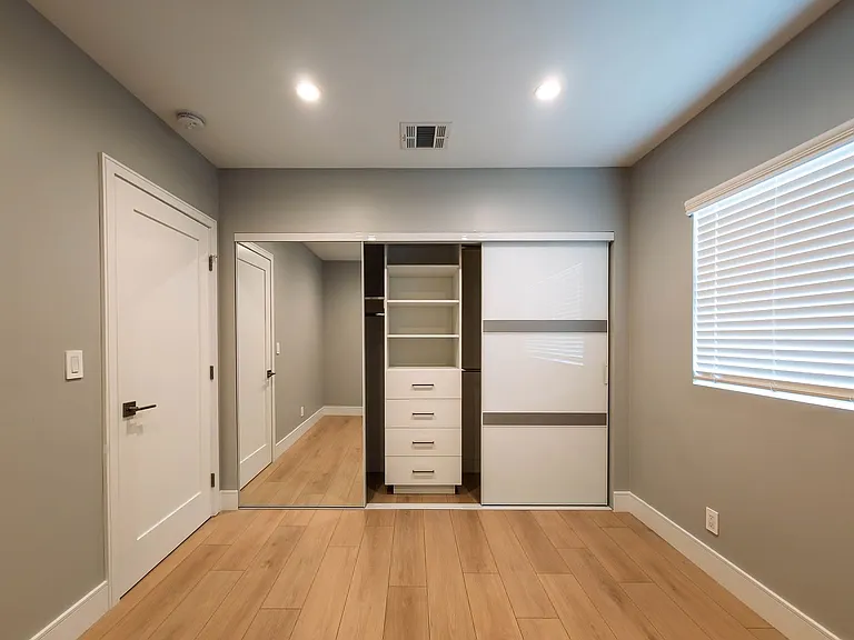 6454 Gentry Ave — Photo 28