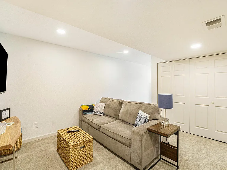 9316 Burgundy Cir #BASEMENT — Photo 11