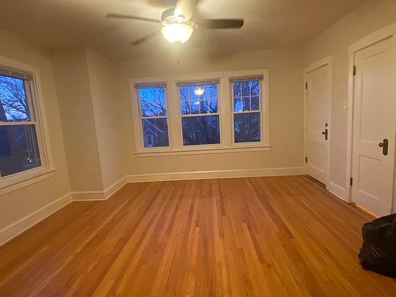 3rd image of 5323 W Winona St #2